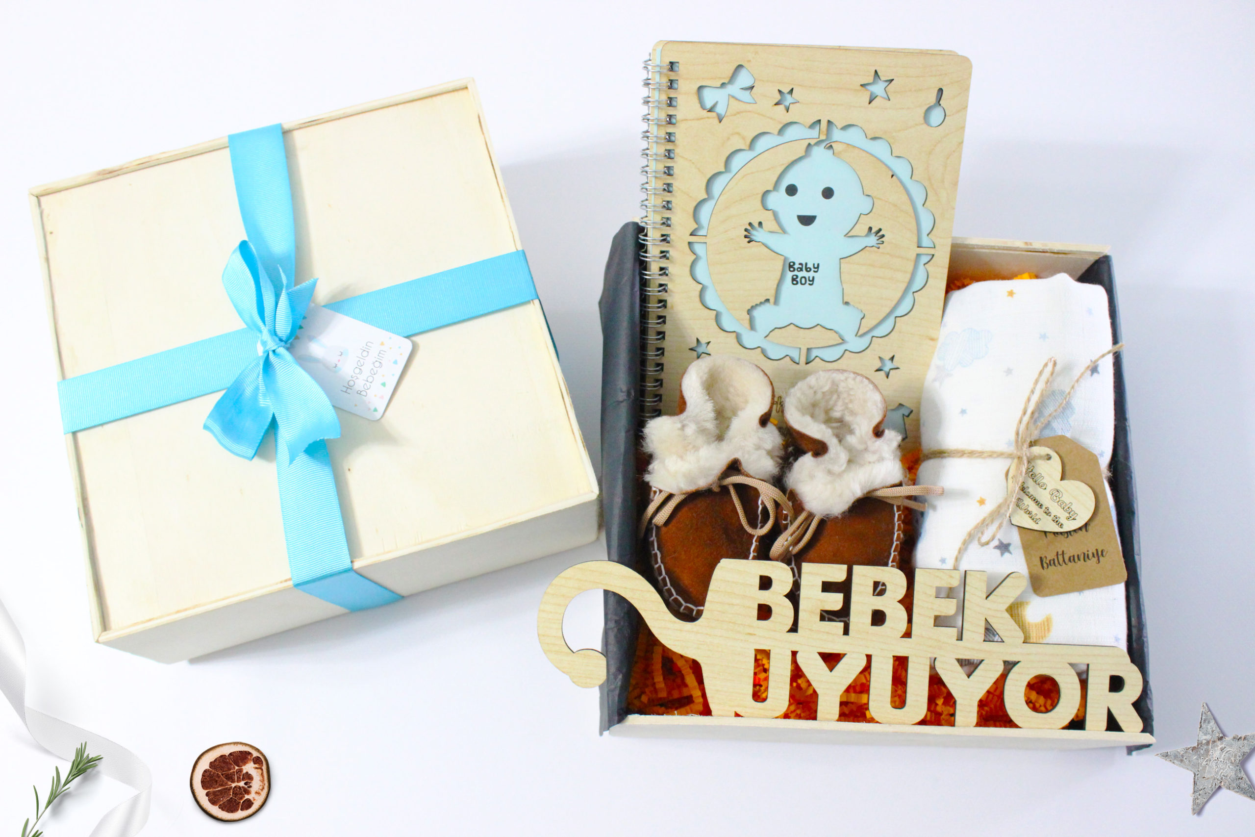 Merhaba Dünya Erkek Bebek Hediye Kutusu (Hello World